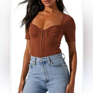 Astr The Label Hook & Eye sweetheart bodysuit in brown